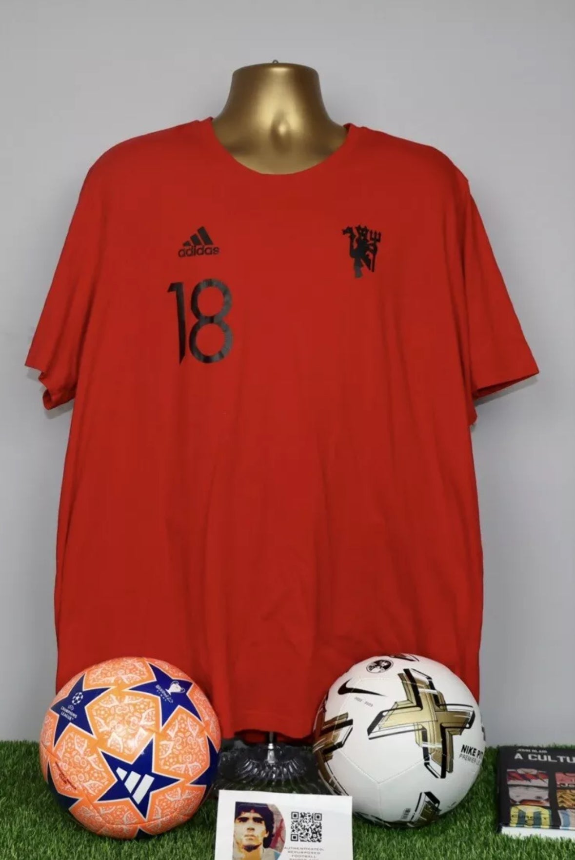 Bruno Fernandes 18 Manchester United adidas Name & Number Amplifier T-Shirt