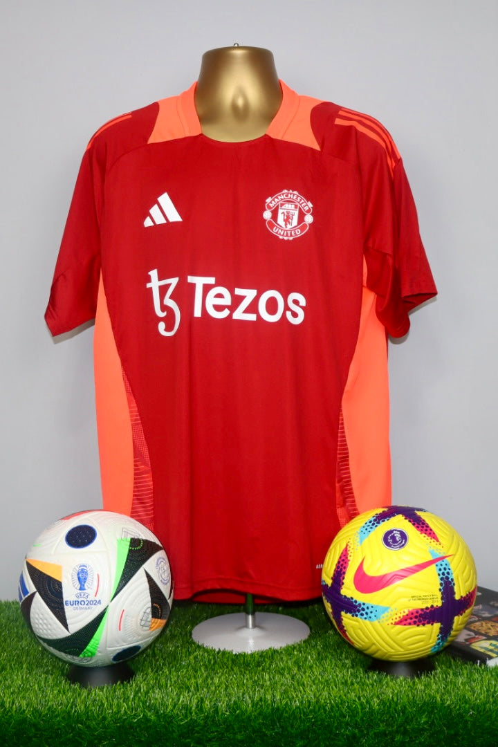 Manchester United 2024/25 Training Shirt
