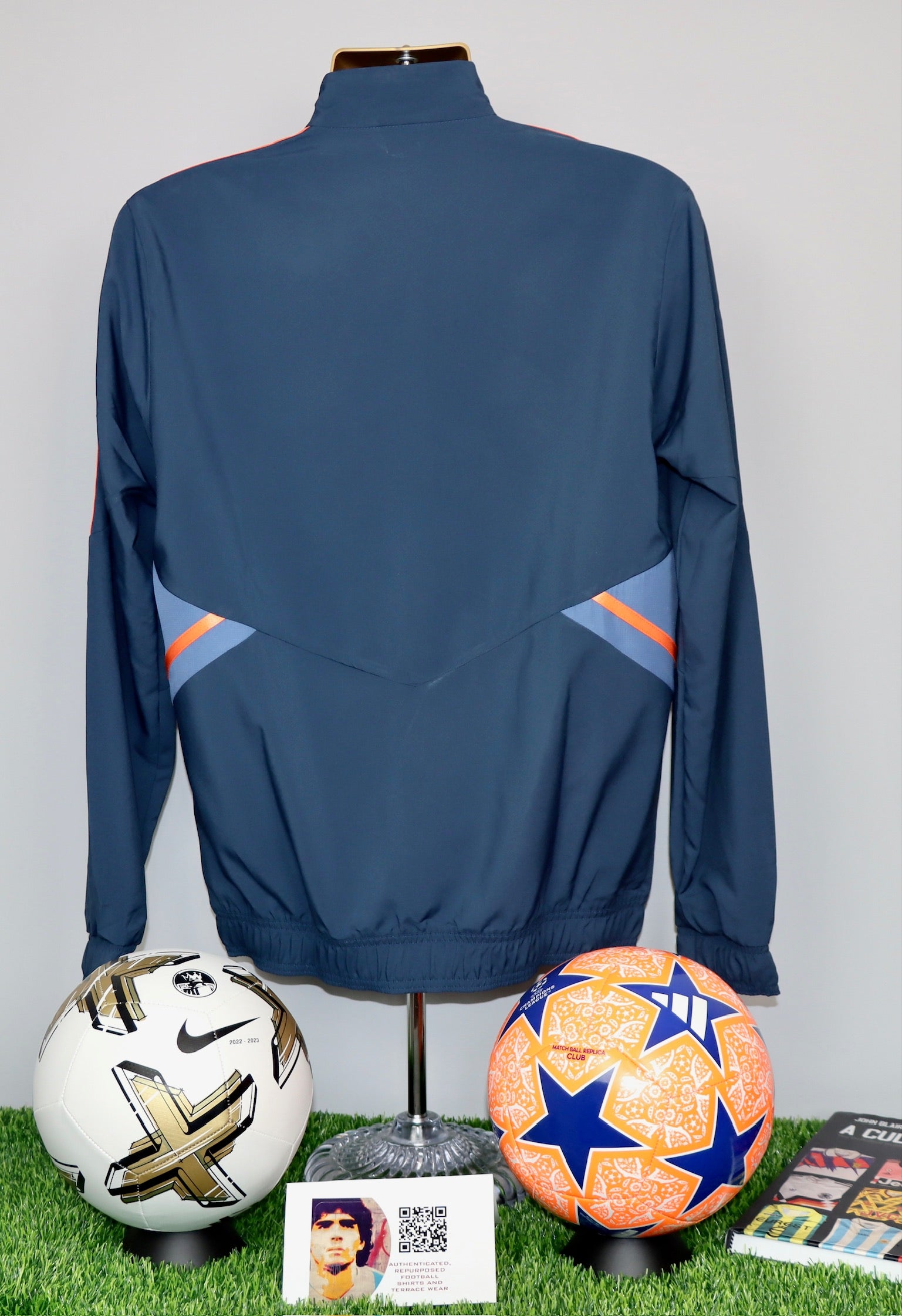 FERNANDES 8 Manchester United 22/23 adidas Pre-Match Jacket