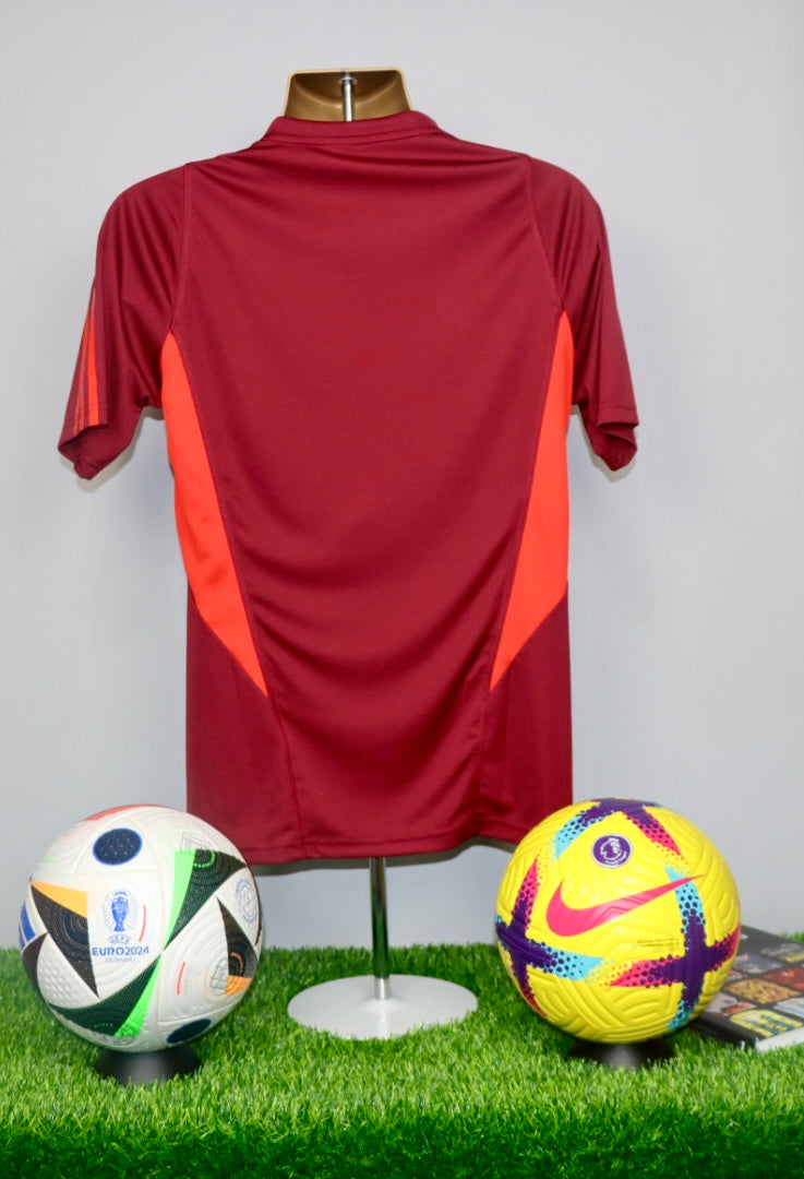 Manchester United 2023/24 Training Shirt