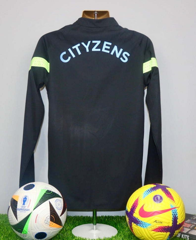 DE BRUYNE 17 Manchester City 22/23 Player Issue Worn Treble  Season RAINCell