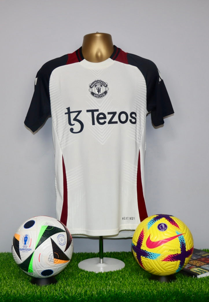 Manchester United 2024/25 Training Shirt