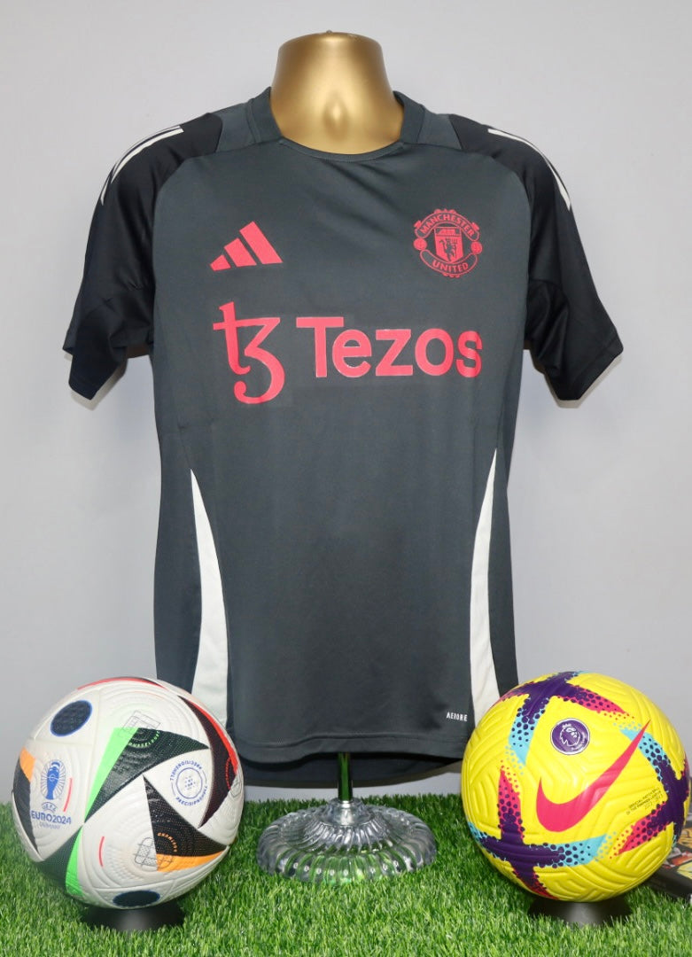 Manchester United 2024/25 Training Shirt