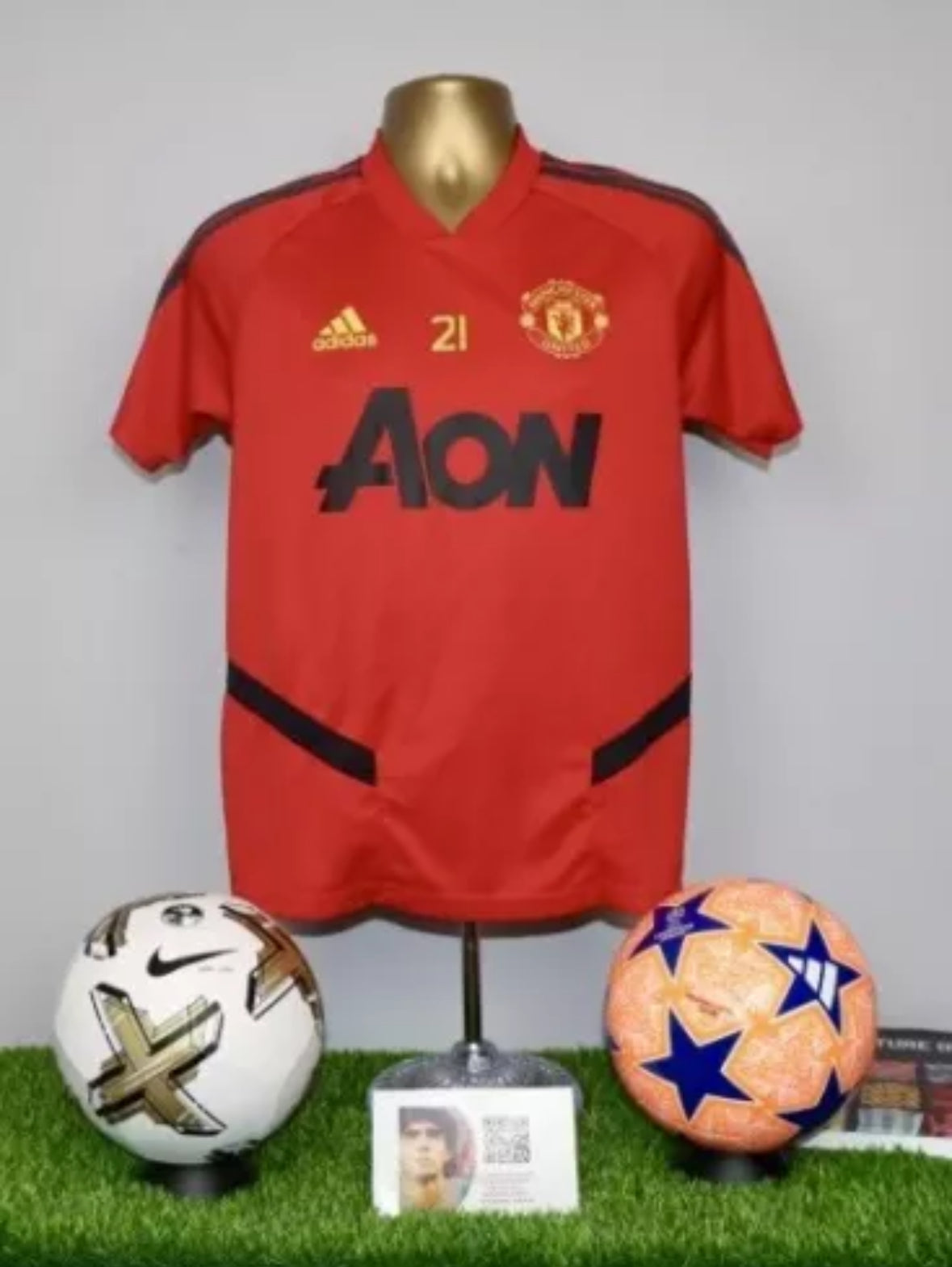 JAMES 21 2019-20 Manchester United Player Issue adidas Training Shirt