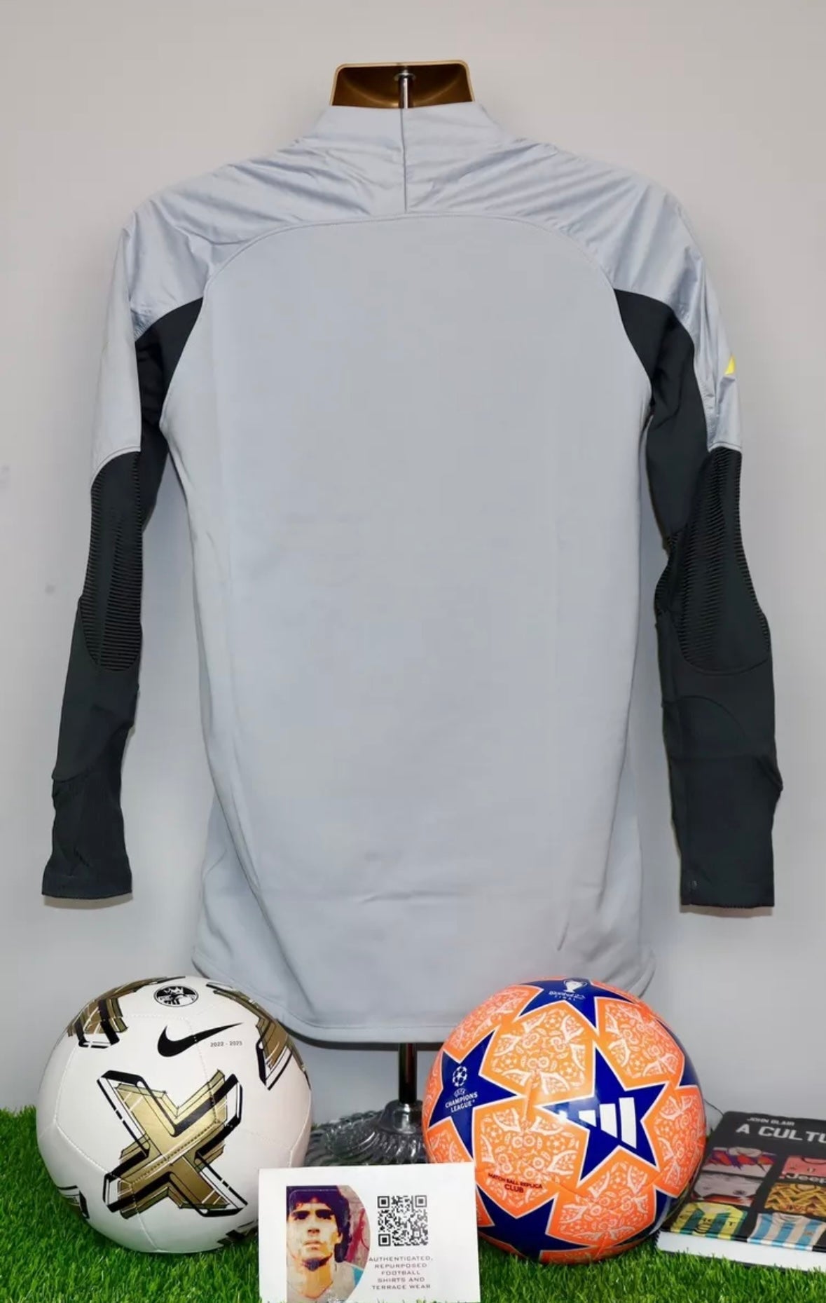 2021-22 Liverpool Nike Winter Warrior 1/4 Zip Training Top