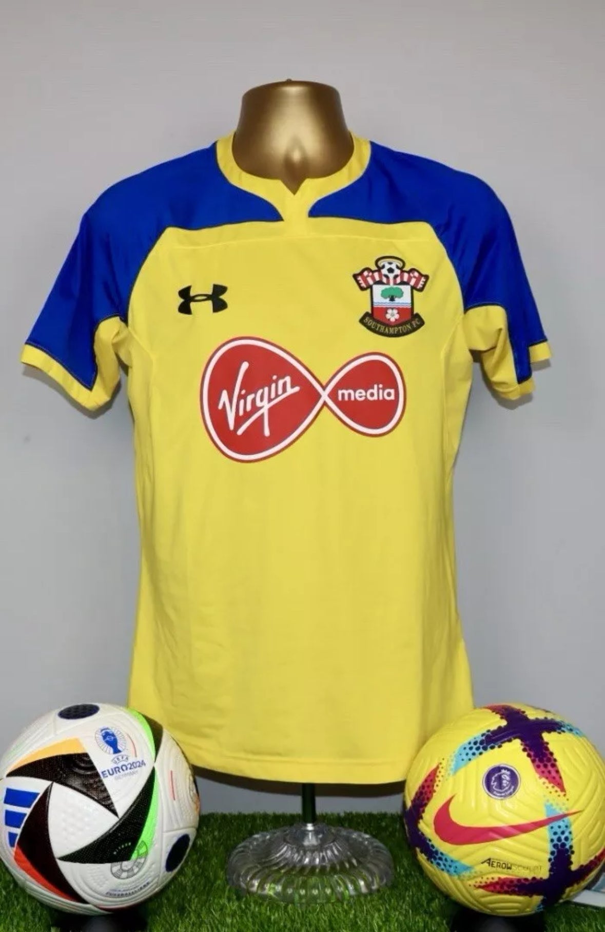Southampton 2018/19 Away Shirt