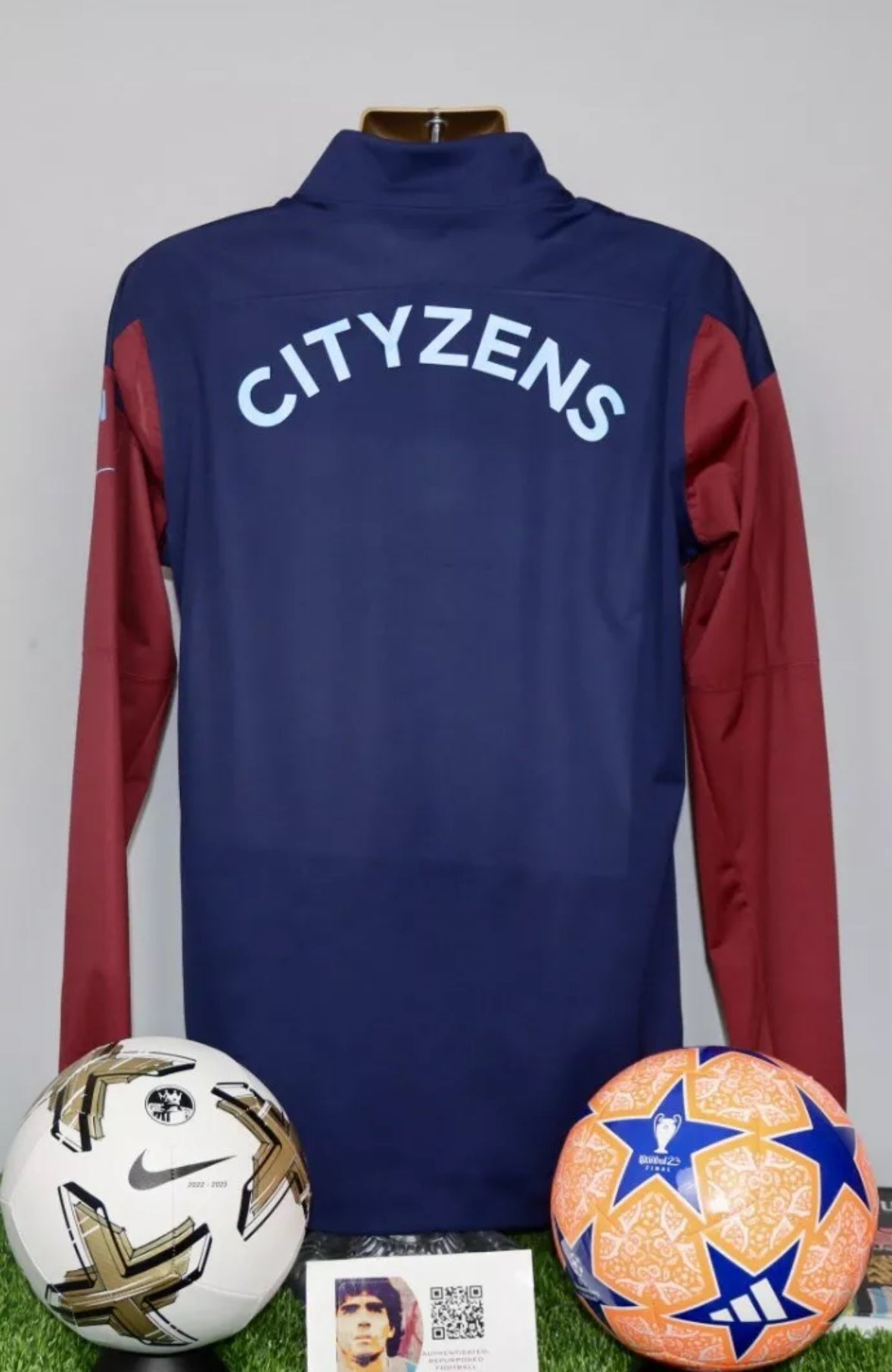 GÜNDOĞAN 8 Manchester City Player Issue/Worn Treble Winning Season RainCell