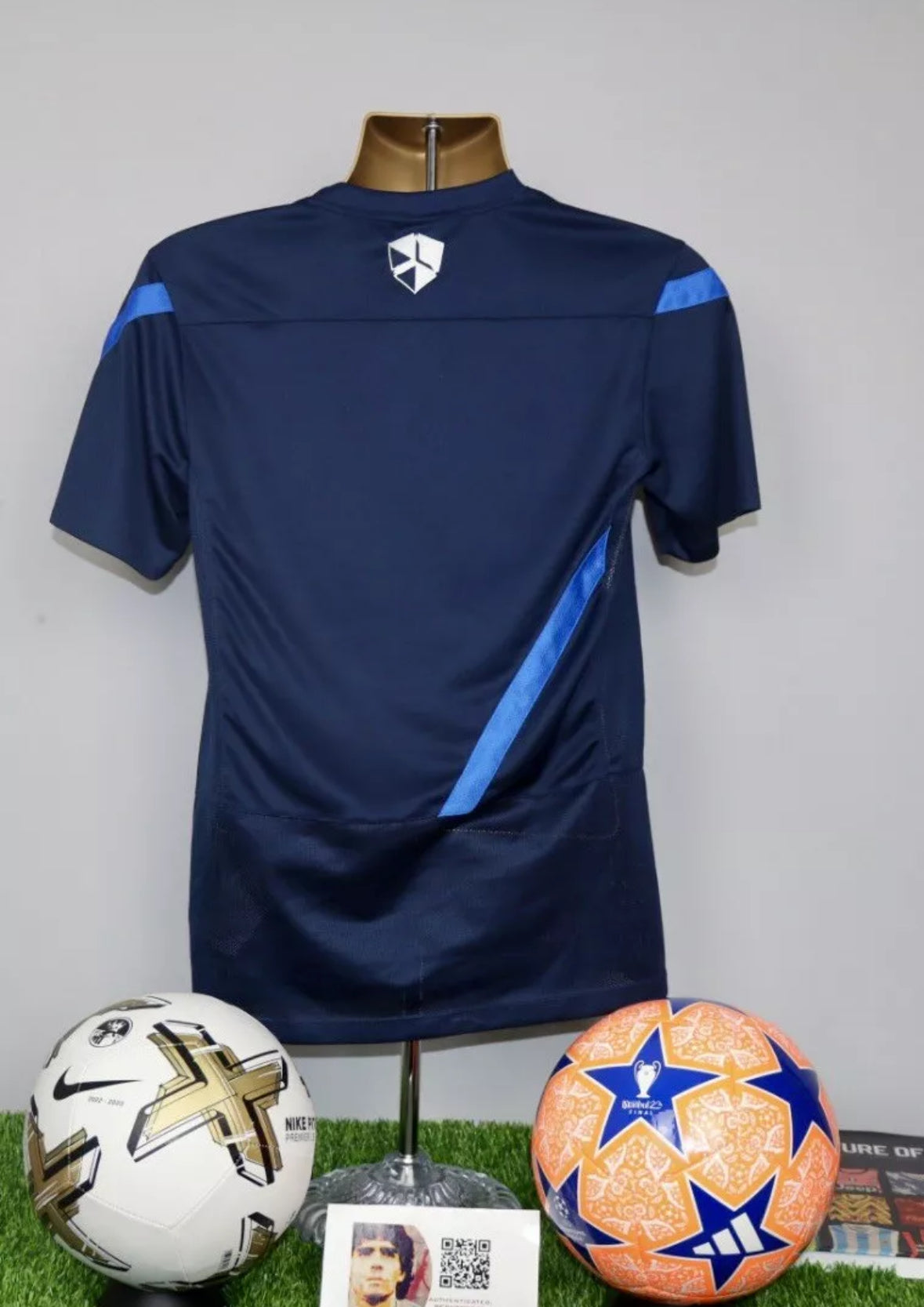 2012-13 Everton Nike Player/Staff Issue Training Shirt