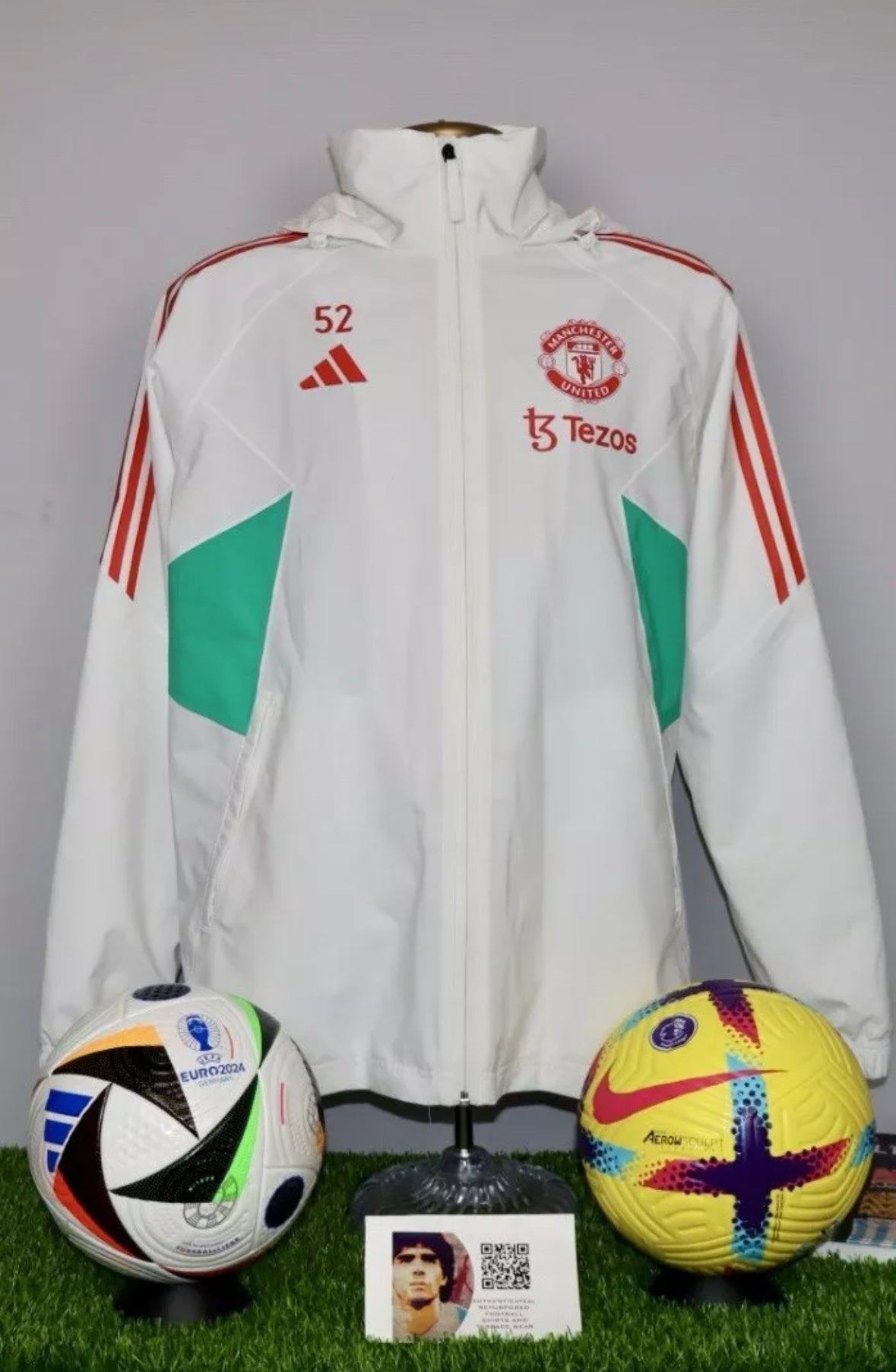 Manchester United Player Issue 2023/24 Training Rain Jacket #52