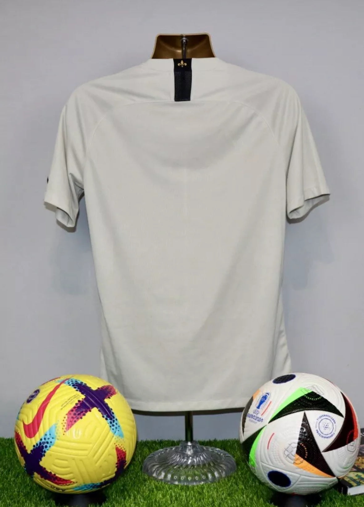 Paris Saint Germain 2018/19 Away Shirt