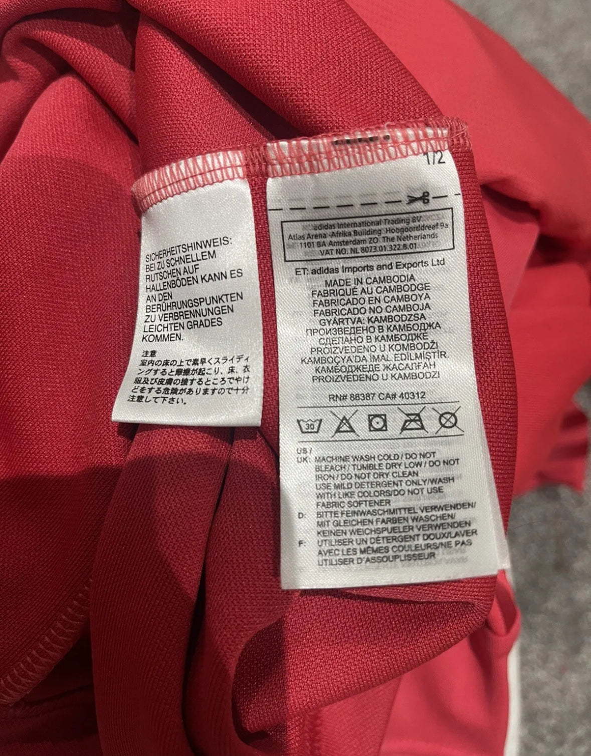 YOUNG 18 2018-19 Manchester United adidas Player Issue Training Top