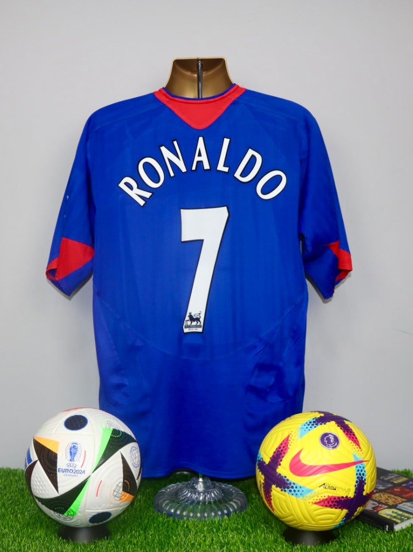 RONALDO 7 Manchester United 2005/06 Away Shirt