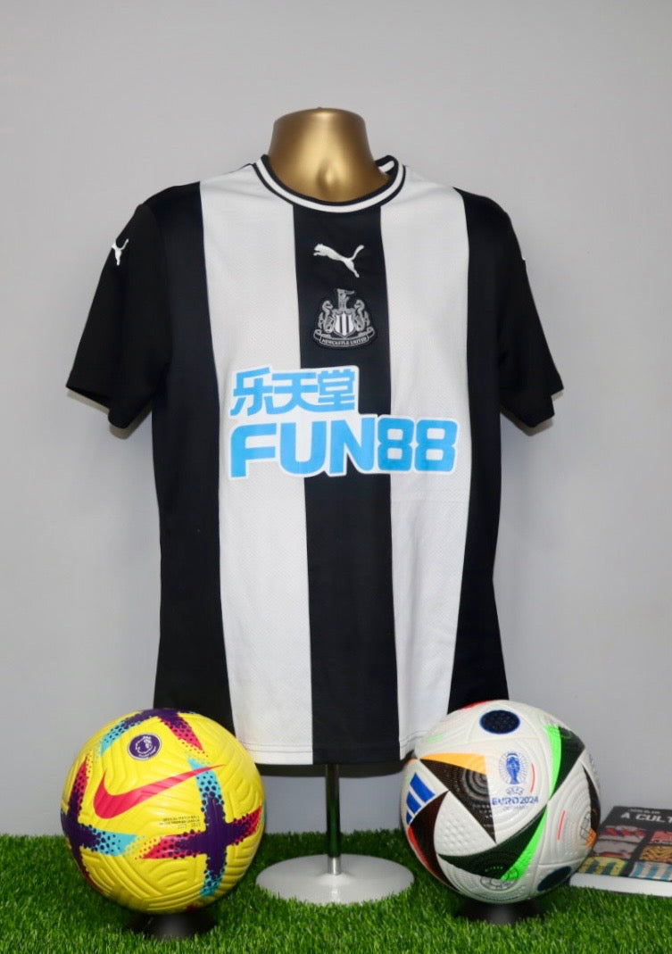 Newcastle United 2019/20 Home Shirt