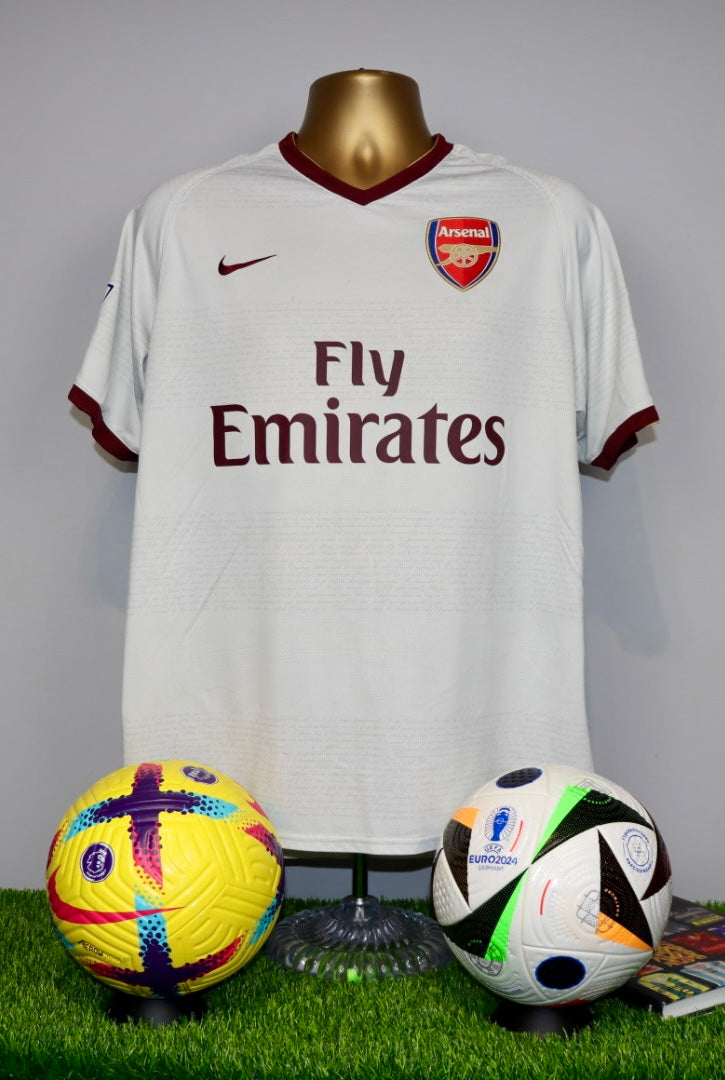 v.PERSIE 11 Arsenal 2007/08 Away Shirt