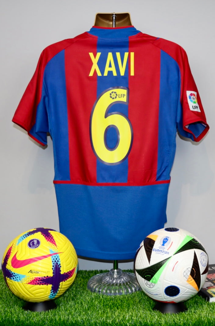 XAVI 6 Barcelona 2002/03 Home Shirt