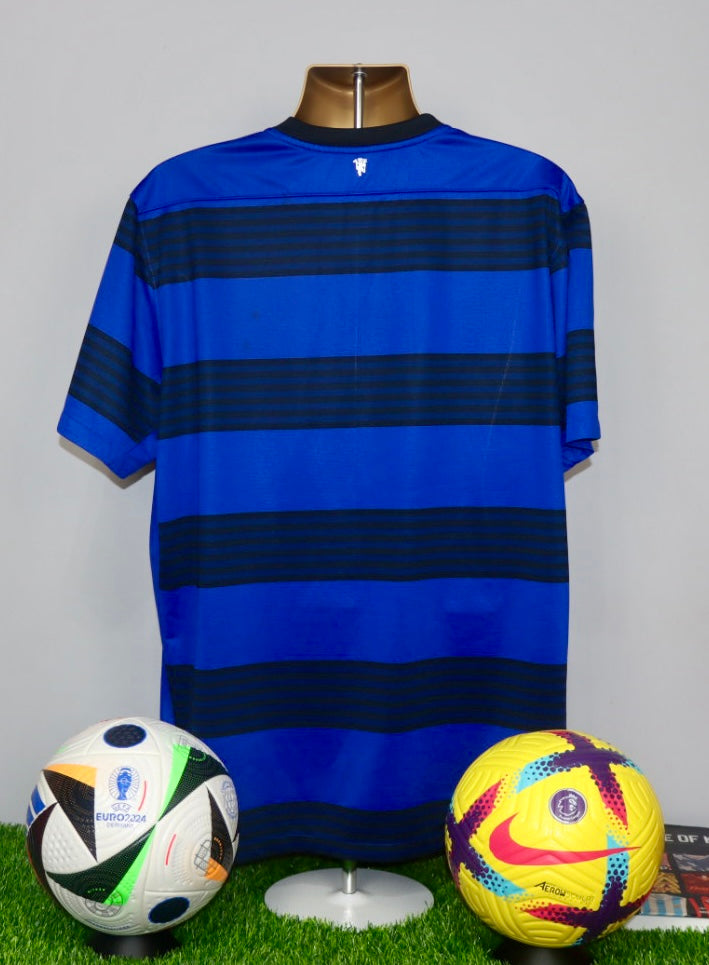 Manchester United 2011-13 Away Shirt