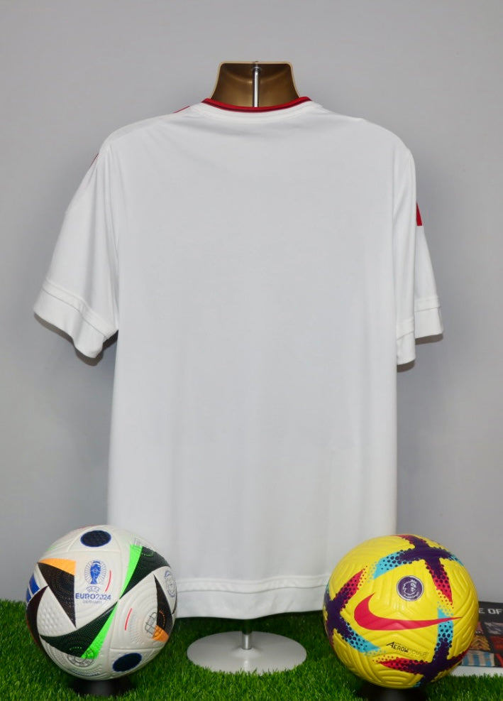 Manchester United 2015/16 Away Shirt