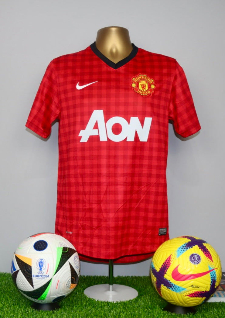 V.PERSIE 20 Manchester United 2012/13 Home Shirt