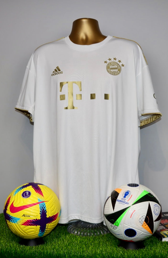 GNARBY 7 Bayern Munich 2022/23 Away Shirt