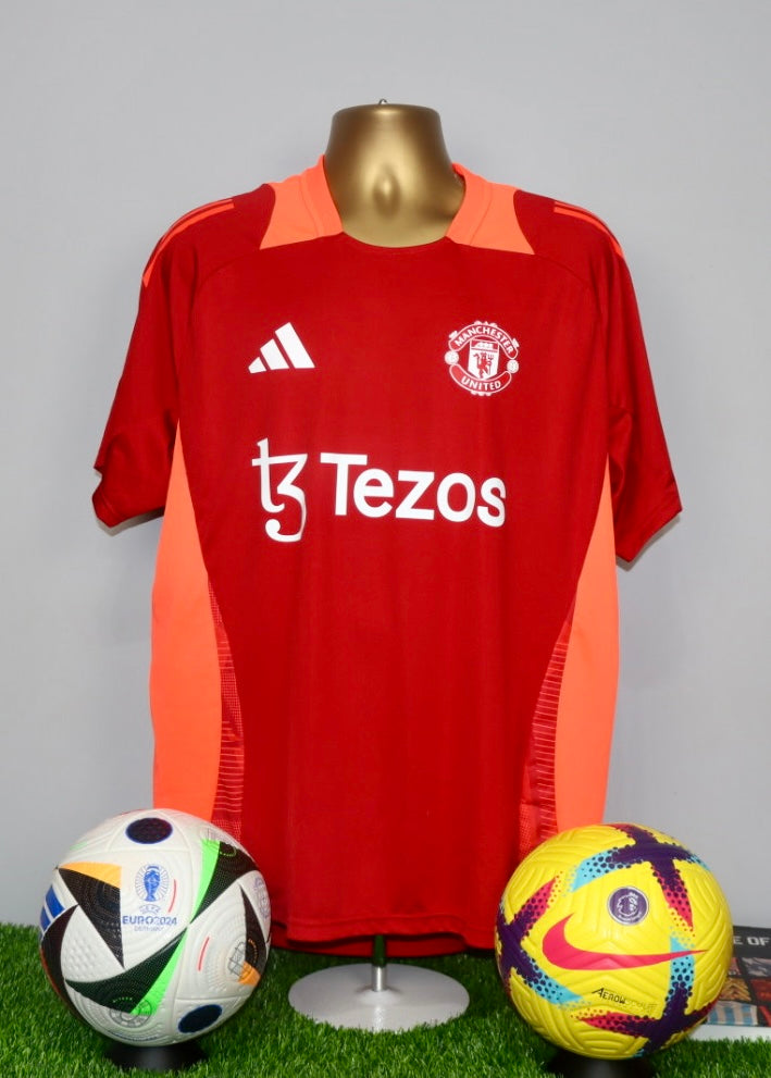 Manchester United 2024/25 Training Shirt