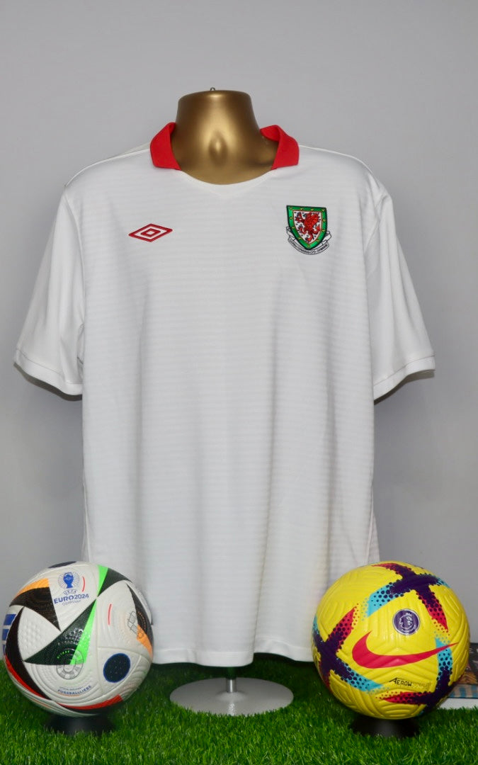 Wales 2010/11 Away Shirt
