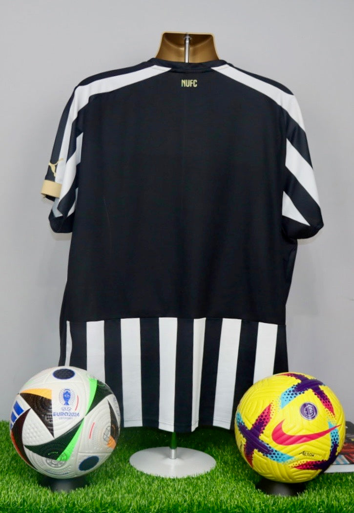 Newcastle United 2014/15 Home Shirt