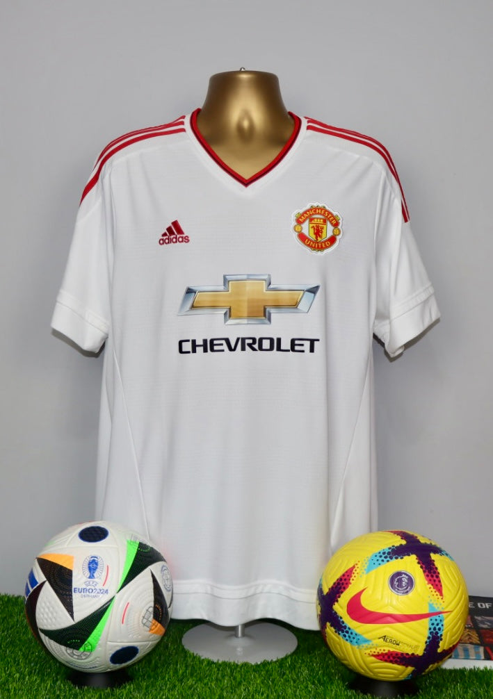 Manchester United 2015/16 Away Shirt