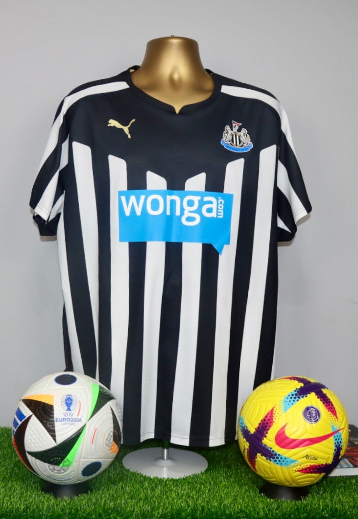 Newcastle United 2014/15 Home Shirt