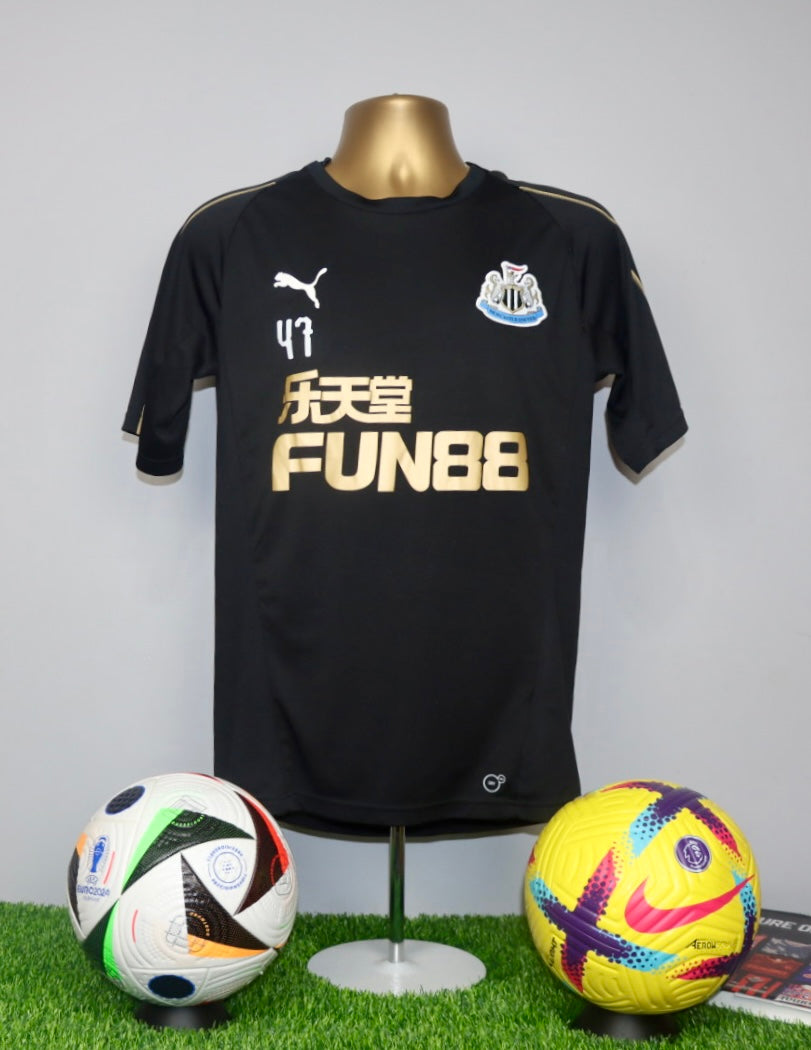 Newcastle United 2017/18 Player Issue Training Shirt #47