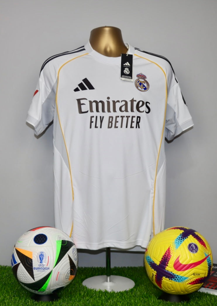 VALVERDE 8 Real Madrid 2025/26 Home Shirt