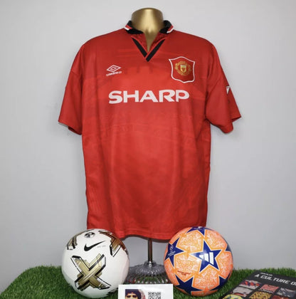 KEANE 16 Manchester United 1994/95 Home Shirt