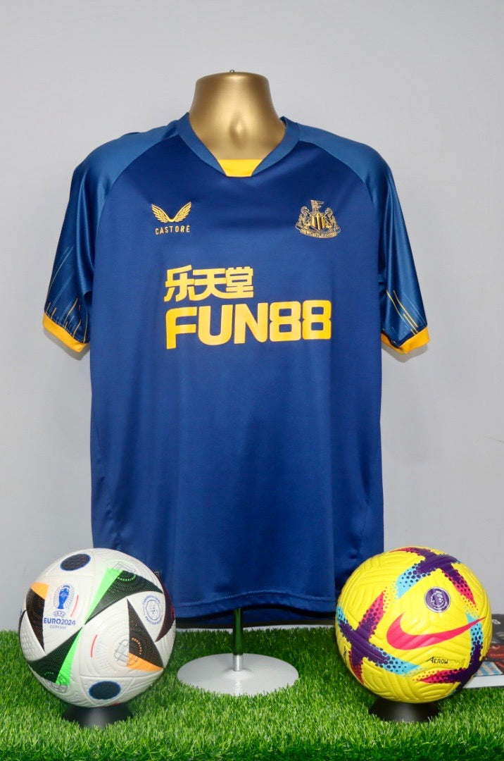 Newcastle United 2022/23 Away Shirt