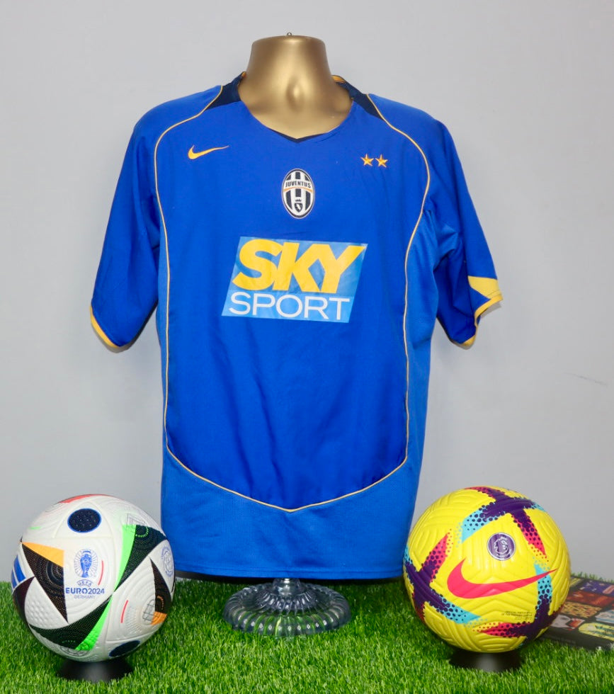 Juventus 2004/05 Away Shirt