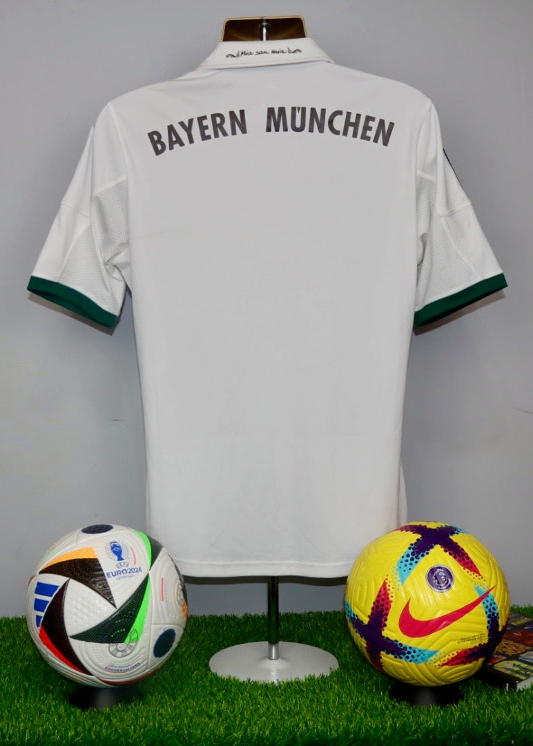 Bayern Munich 2013/14 Away Shirt