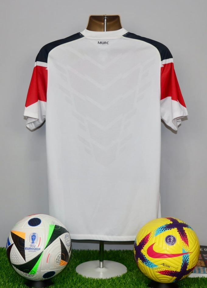 Manchester United 2010/12 Away Shirt