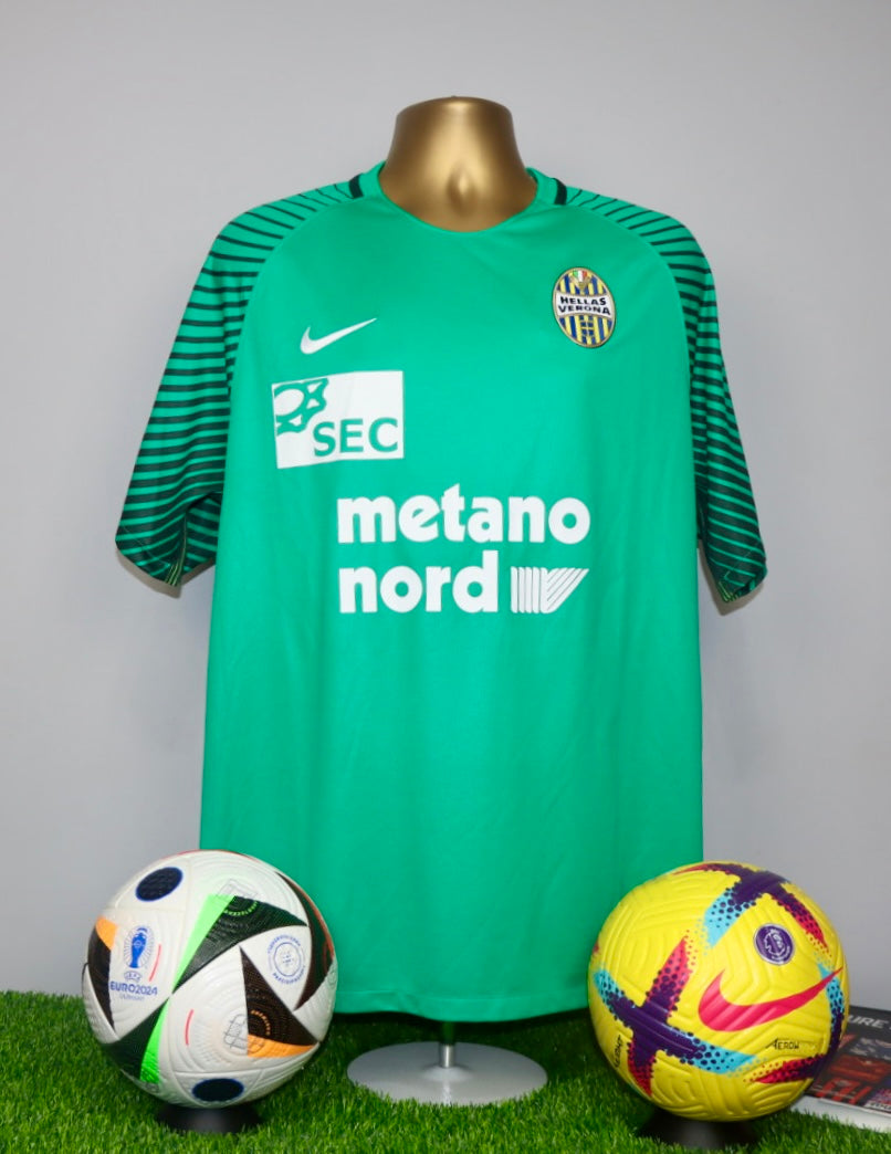 Hellas Veronas 2016/17 Goalkeeper Shirt