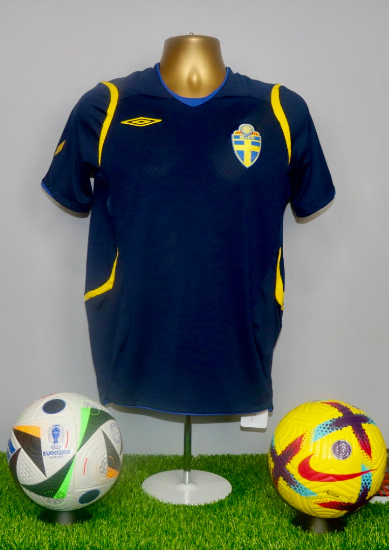 Sweden 2008/10 Away Shirt