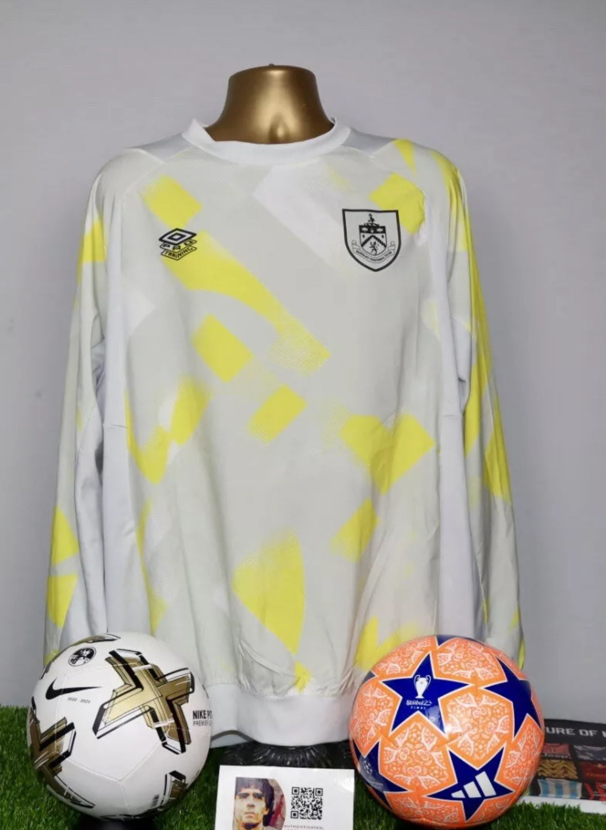 Burnley Umbro Warm Up Long Sleeve Drill Top