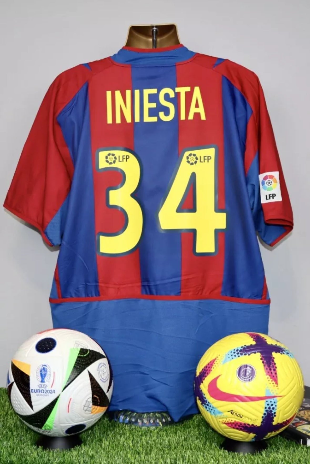 INIESTA 24 Barcelona 2002/03 Home Shirt