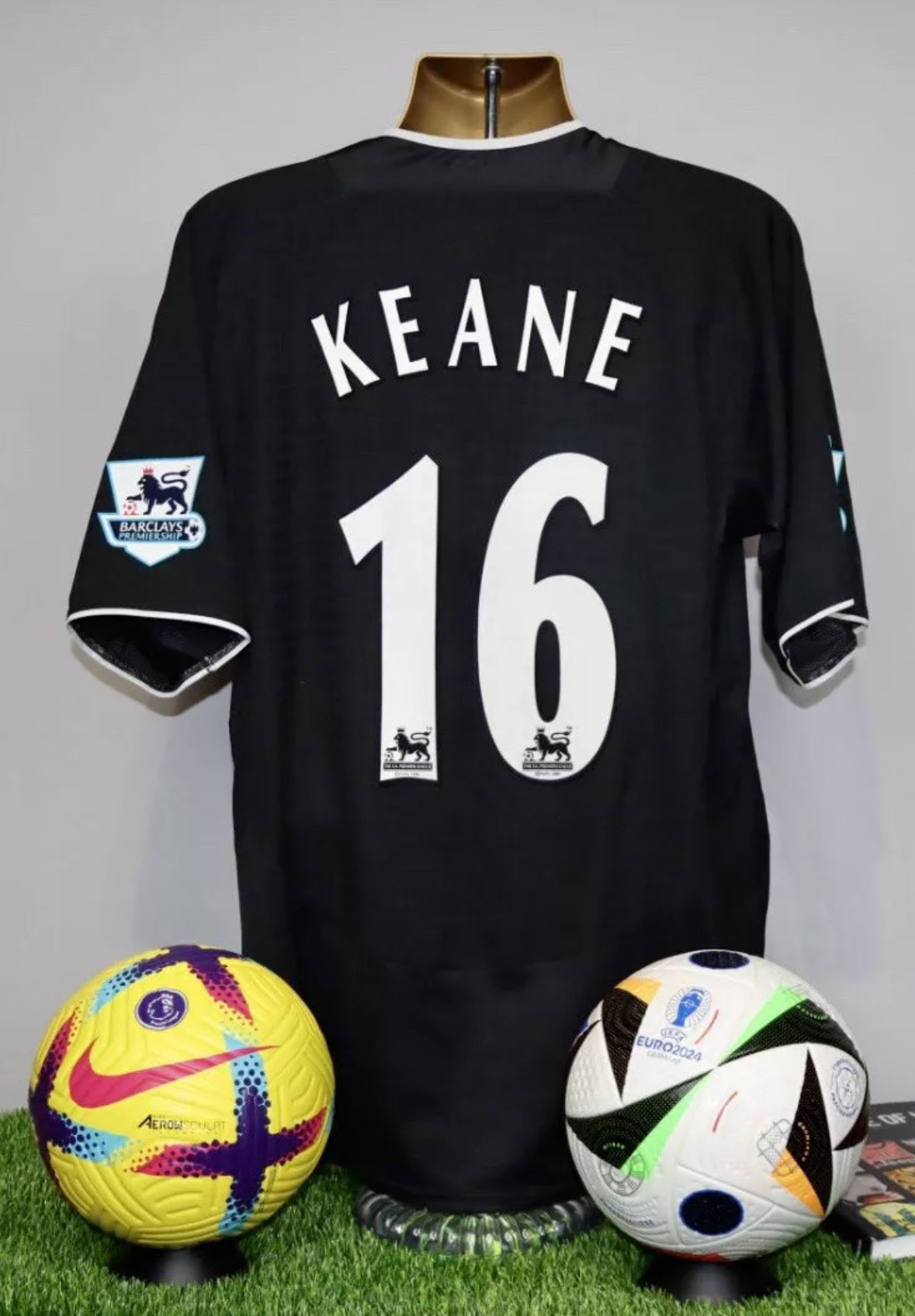 KEANE 16 Manchester United 2003/05 Away Shirt ‘Stand Up Speak Up’