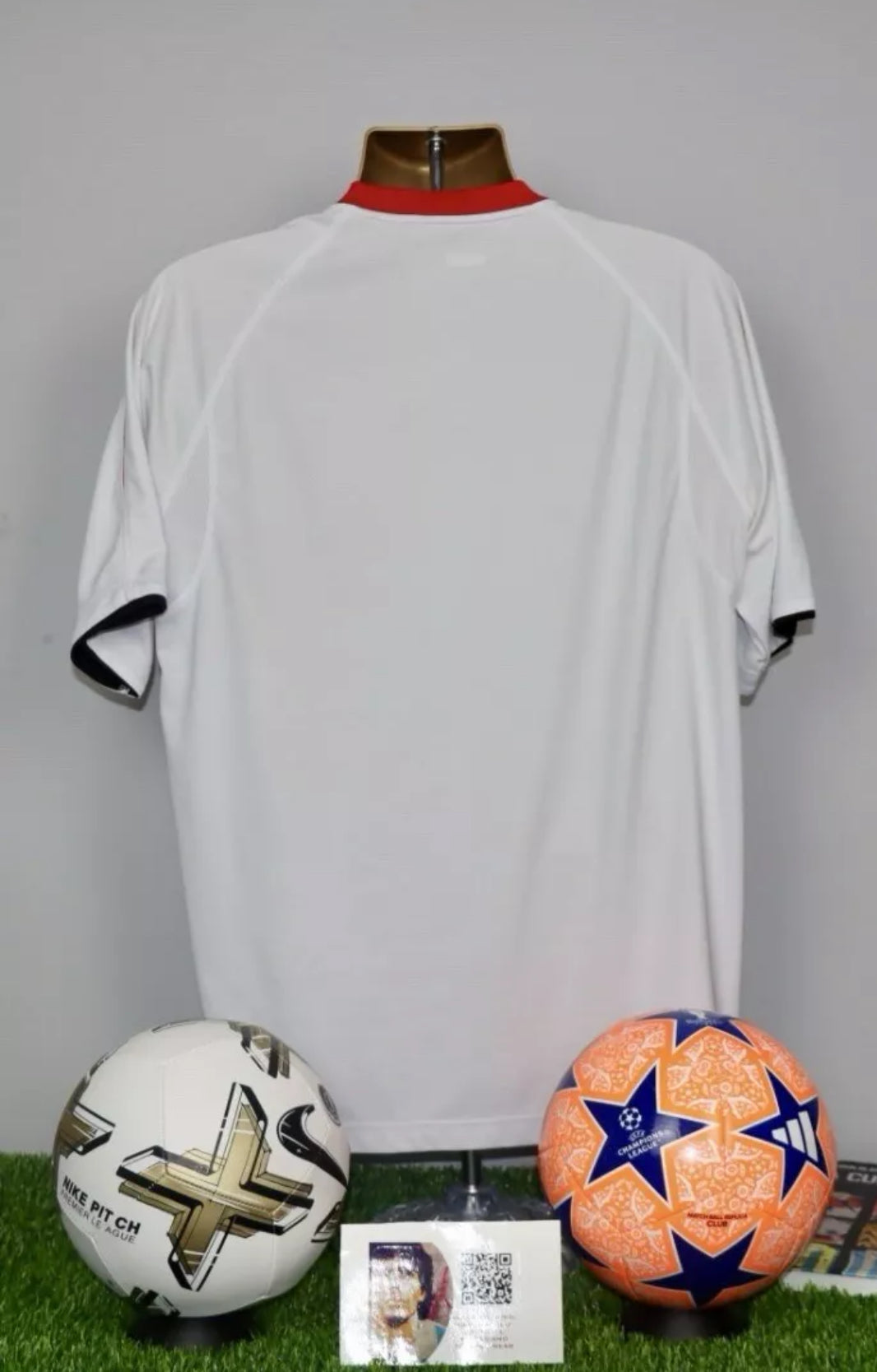 Liverpool 2005/06 Away Shirt