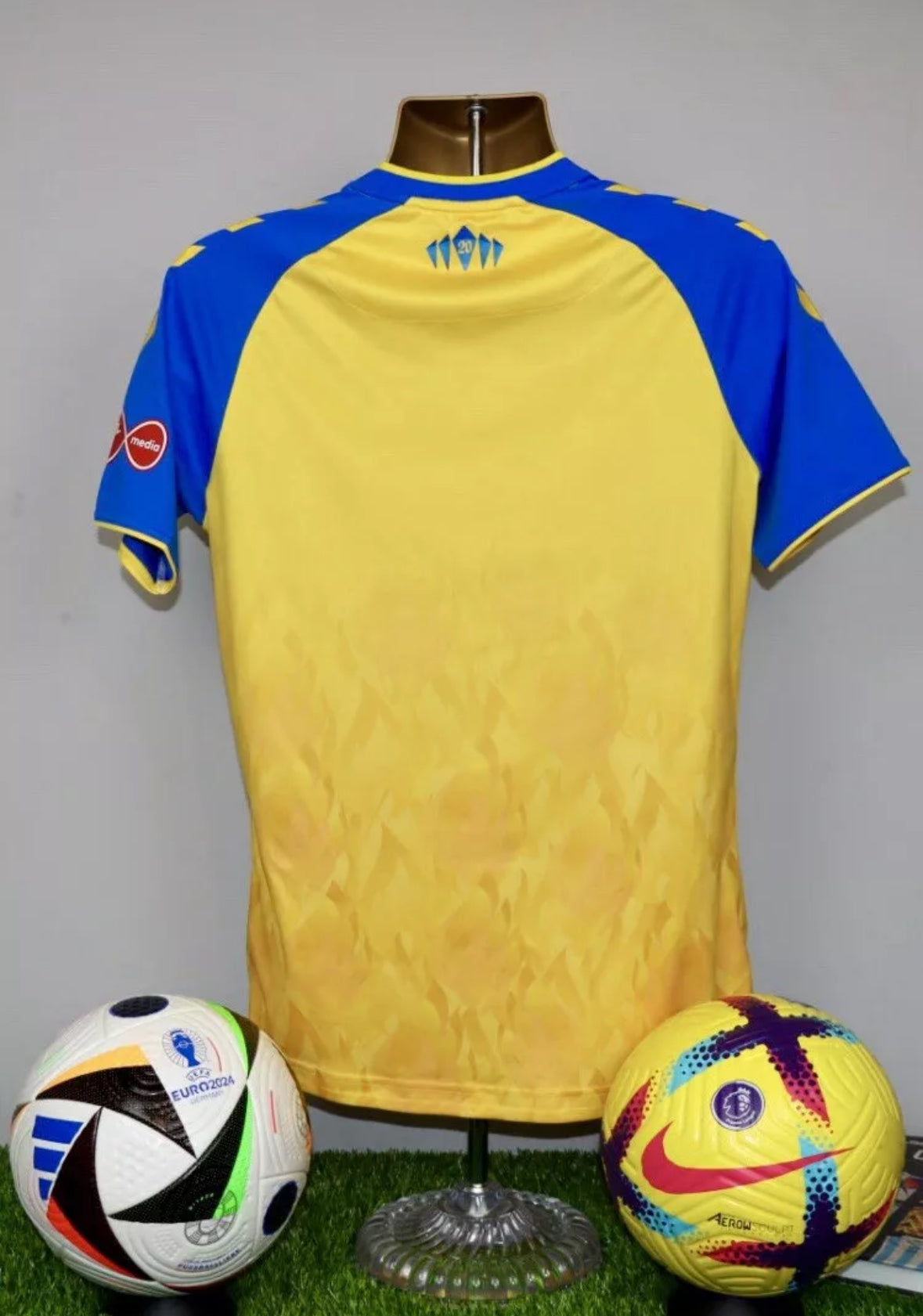 Southampton 2021/22 Away Shirt