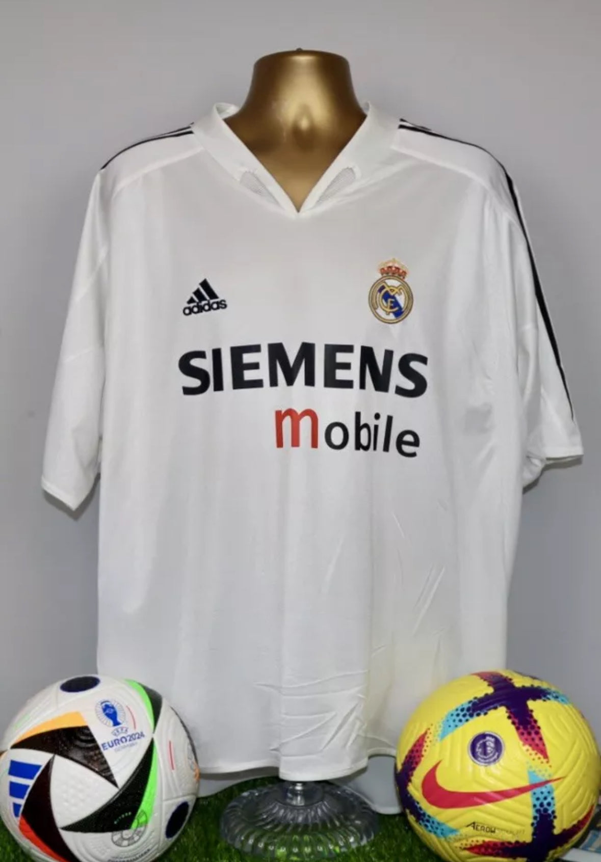 RONALDO 9 2004/05 Real Madrid Home Shirt