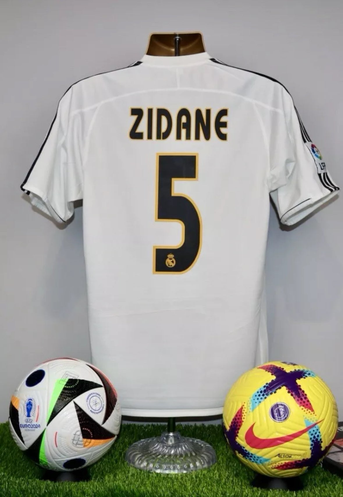 ZIDANE 5 2003/04 Real Madrid Home Shirt