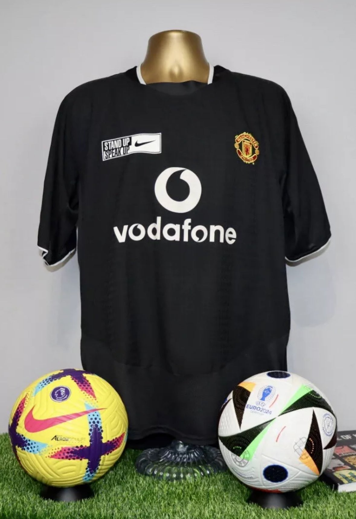KEANE 16 Manchester United 2003/05 Away Shirt ‘Stand Up Speak Up’