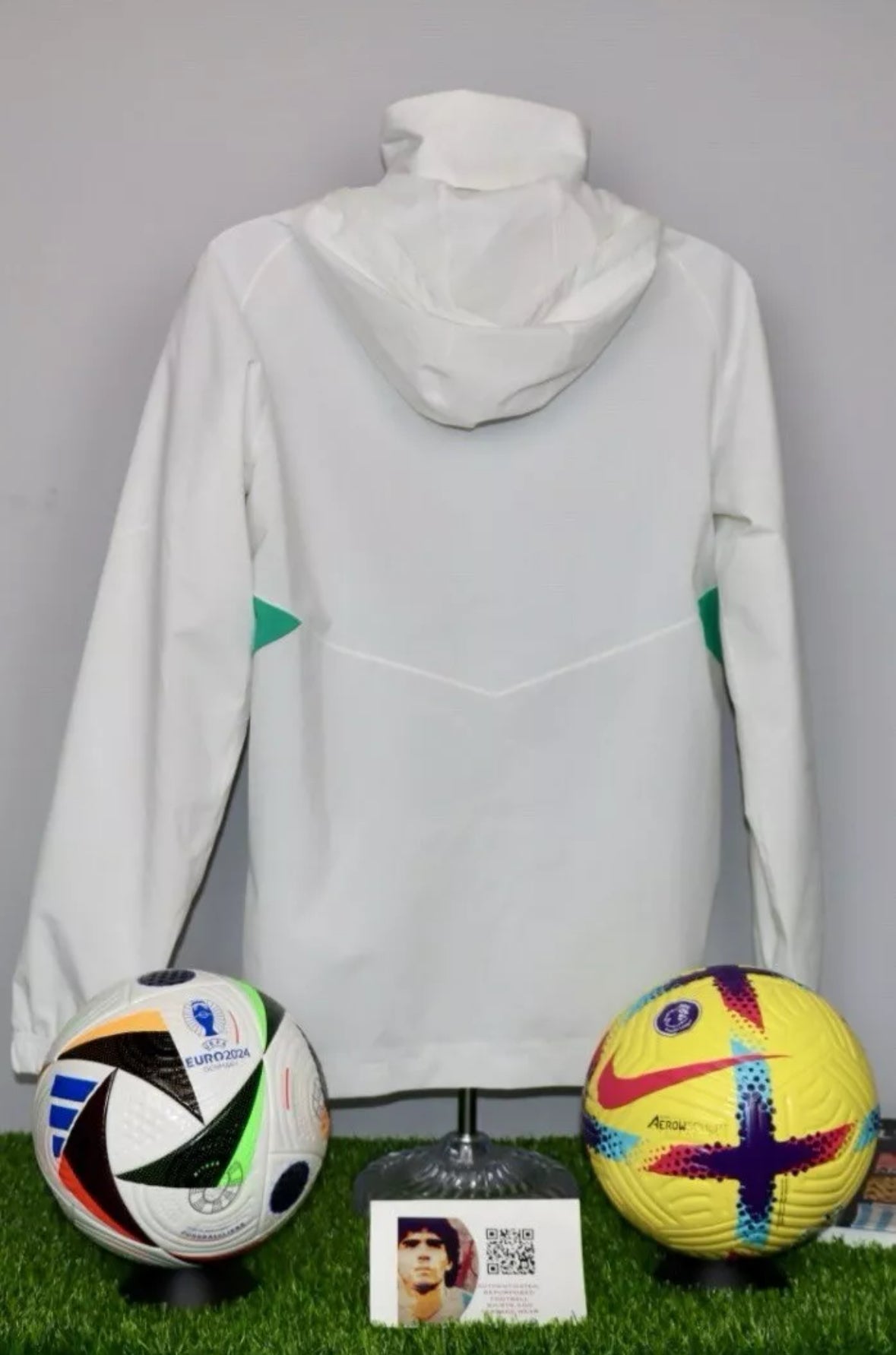 Manchester United Player Issue 2023/24 Training Rain Jacket #52