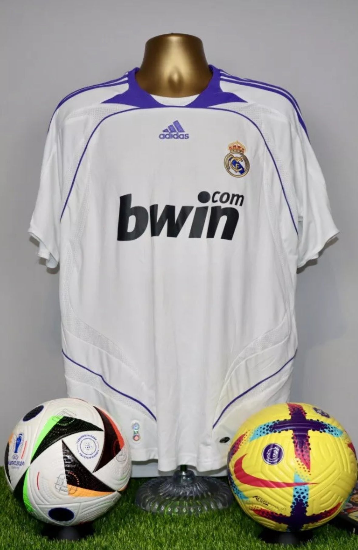 V.NISTELROOY 17 Real Madrid 2007/08 Home Shirt