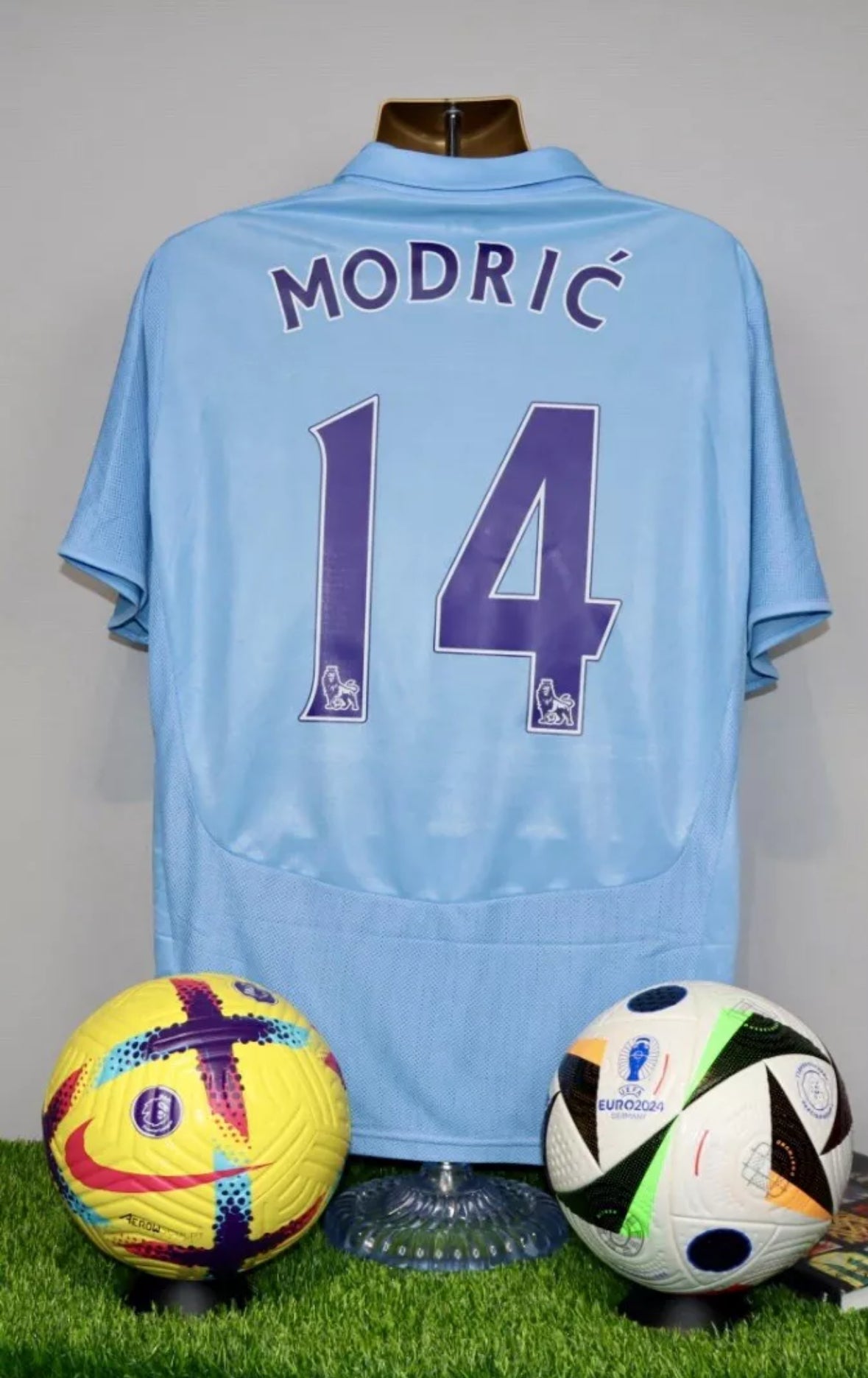 MODRIĆ 14 Tottenham Hotspur 2008/09 Away Shirt