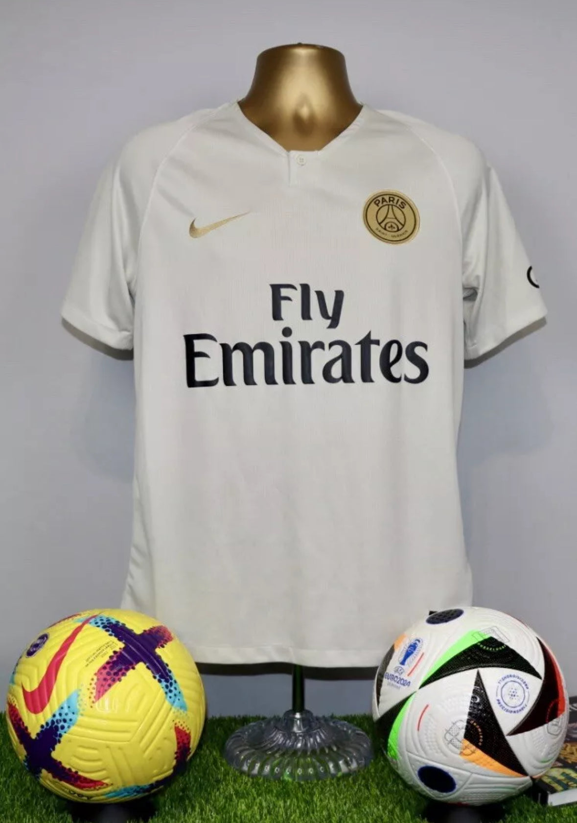 Paris Saint Germain 2018/19 Away Shirt