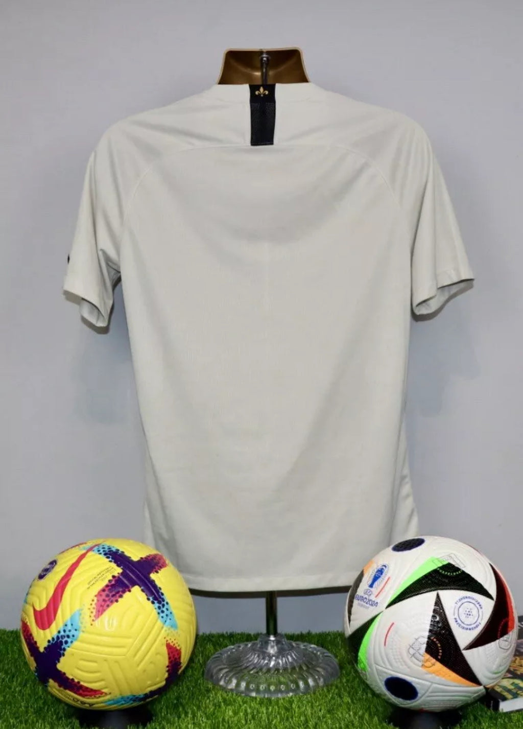 Paris Saint Germain 2018/19 Away Shirt